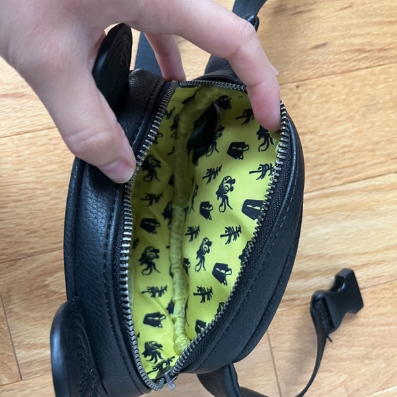 Disney x Tim Burton Fanny Pack - Picture 3 of 3